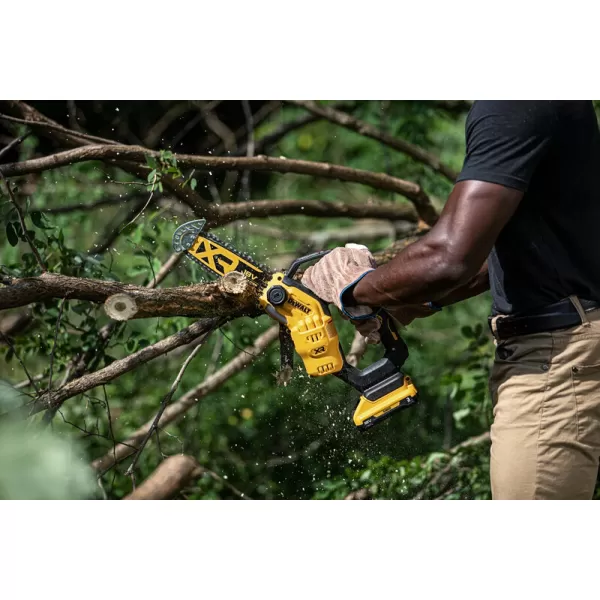 Akumulátorová prerezávacia píla 20cm 18V 1x5,0Ah DeWALT DCMPS520P1