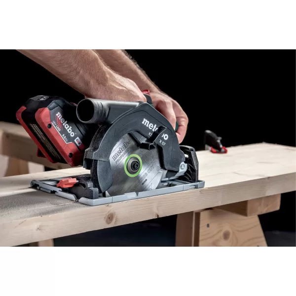 Aku ruční okružní pila 18V bez aku + vodicí lišta Metabo KS 18 LTX 57 + FS 160 691065000