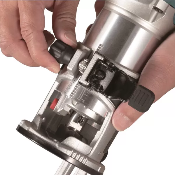 Kombinovaná frézka 700W Makita RT0702C