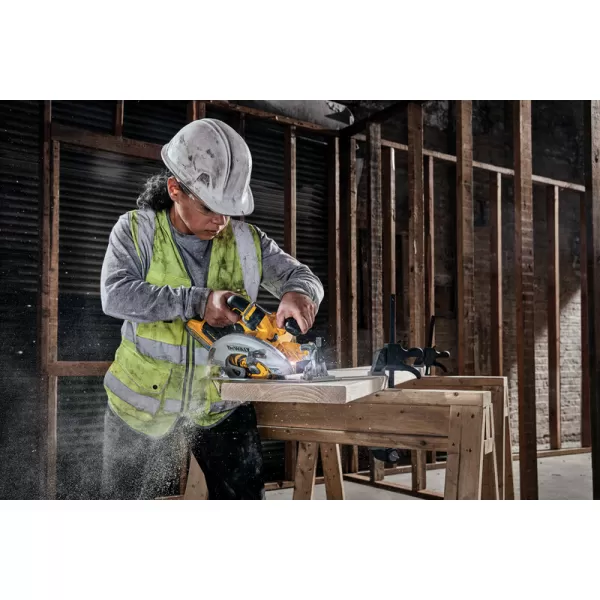 Aku kotoučová pila 18V 2x 5,0Ah XRP DeWALT POWERSTACK DCS573H2T