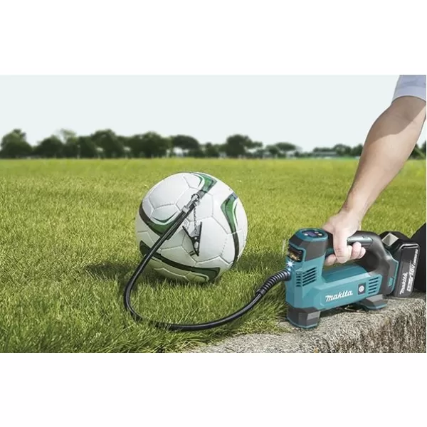 Batériový kompresor Li-ion LXT 18V bez batérie Makita DMP181Z