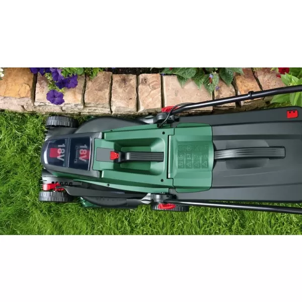 Aku sekačka 2x18V bez aku Bosch UniversalRotak 2x18V-37-550 06008B9E01