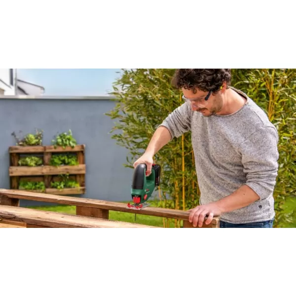 Kmitací pilka Bosch UniversalSaw 18V-100 0.603.011.100