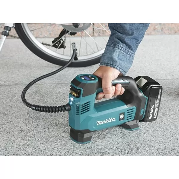 Batériový kompresor Li-ion LXT 18V bez batérie Makita DMP181Z
