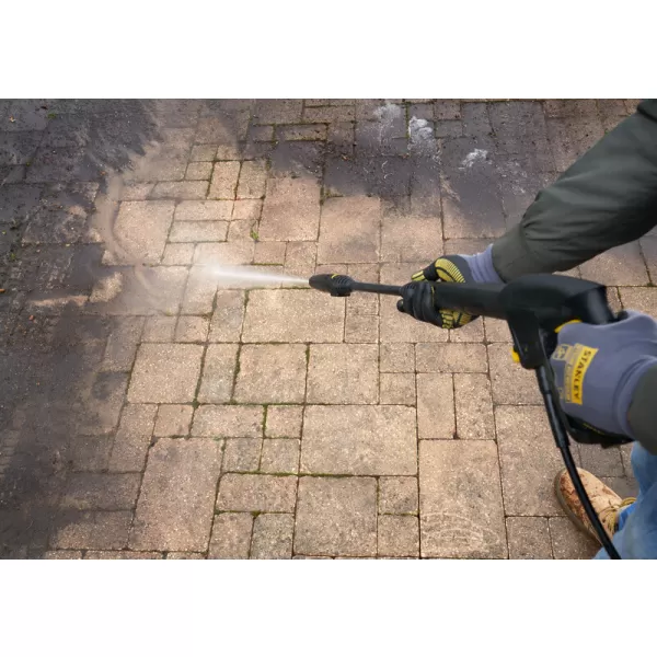 Akumulátorový tlakový čistič 2xV20 55/70/100 bar 18V bez akumulátora Stanley FatMax SFMCPW1500B