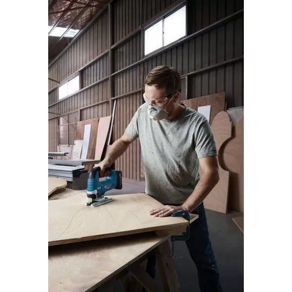 Aku kmitací pila 18V 2x4,0Ah Bosch GST 185-LI 06015B3024