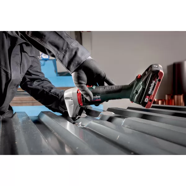 Aku prostřihovač 18V bez aku Metabo NIV 18 LTX BL metaloc 601614840