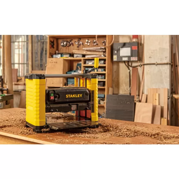 Protahovačka 1800W Stanley STP18
