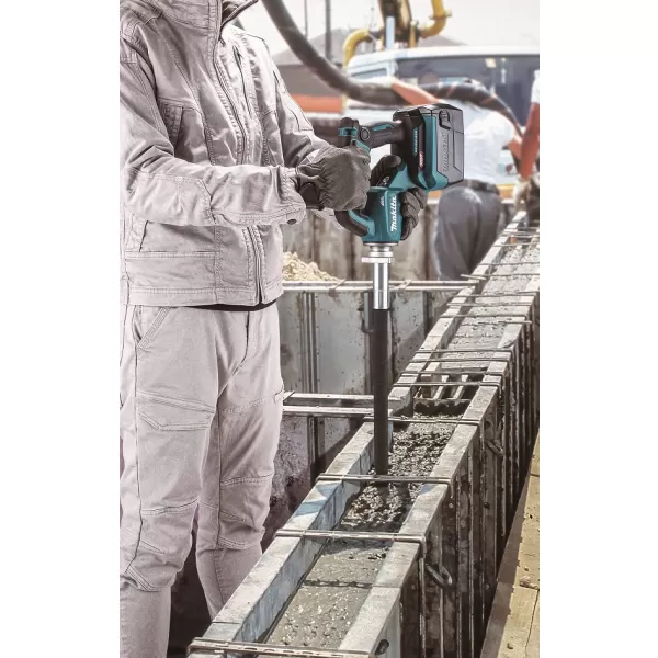 Aku přístroj ke zhutňování betonu Li-ion XGT 40V bez aku Makita VR001GZ