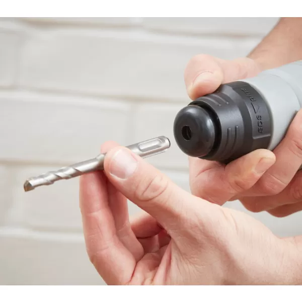Kombinované kladivo 800W 2,2J v kufru Black&Decker BEHS02K