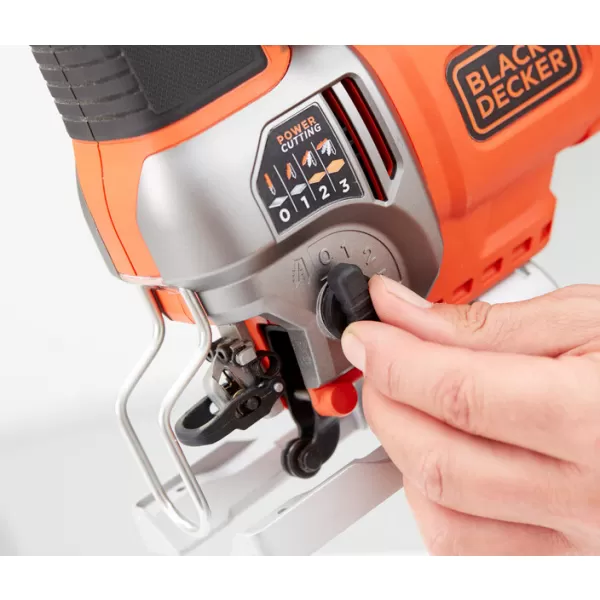 Píla priamočiara 650W Black&Decker BES610