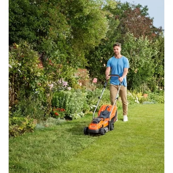 Akumulátorová rotačná kosačka 18V bez akumulátora Black&Decker BCMW3318N