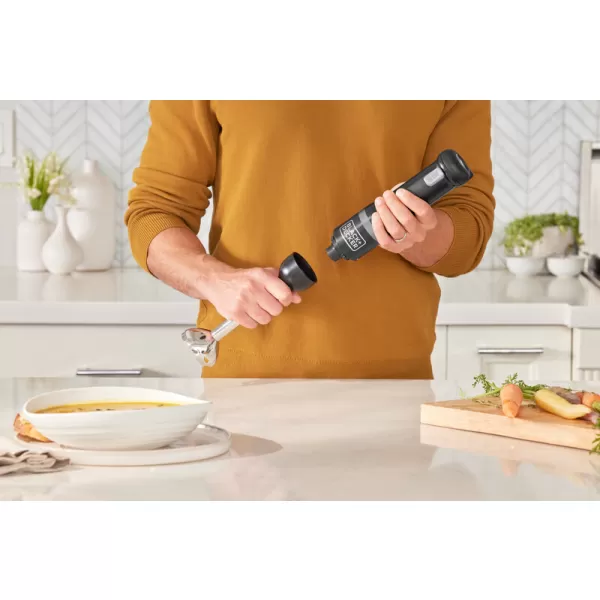 Aku tyčový mixér 7,2V 1x2,0Ah + šlehač - černý Black&Decker BCKM1012KB