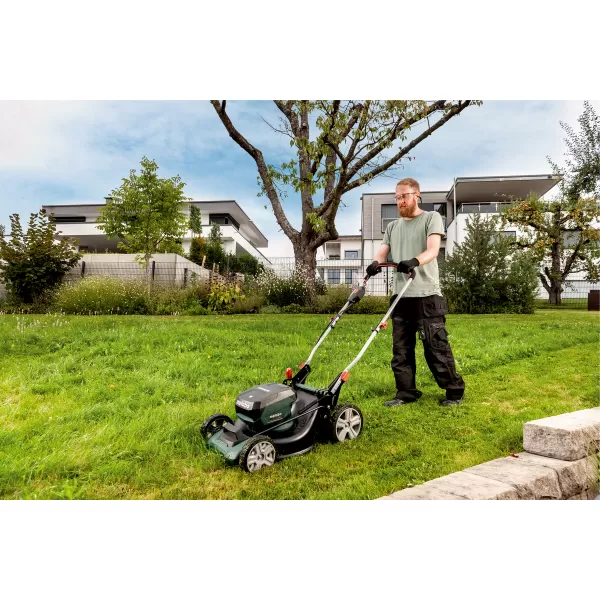 Aku sekačka na trávu 18V/2x5,2Ah RM 36-18 LTX BL 46 Metabo 601606650