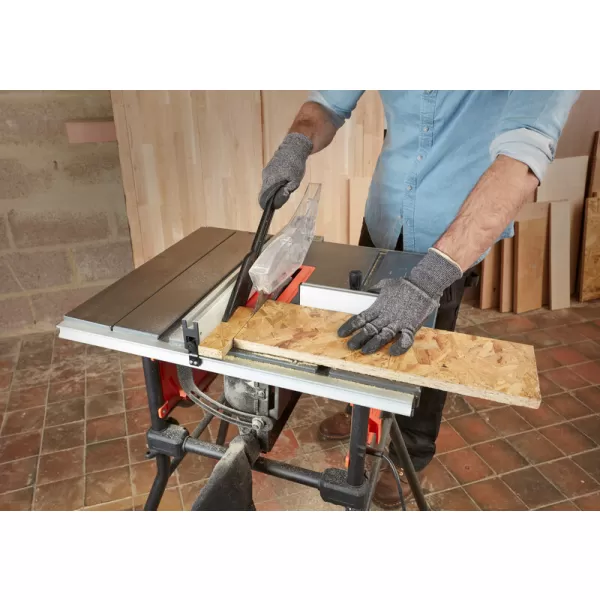 Stolní kotoučová pila 1800W Black&Decker BES720