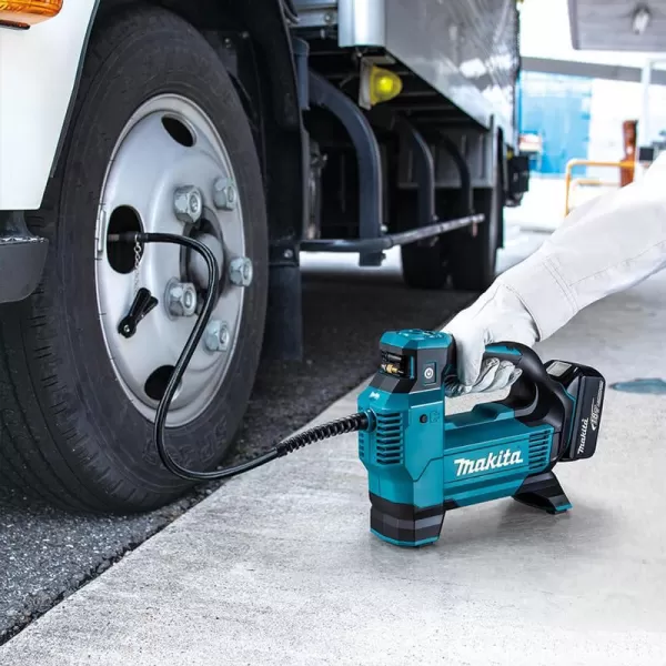 Batériový kompresor Li-ion LXT 18V bez batérie Makita DMP181Z