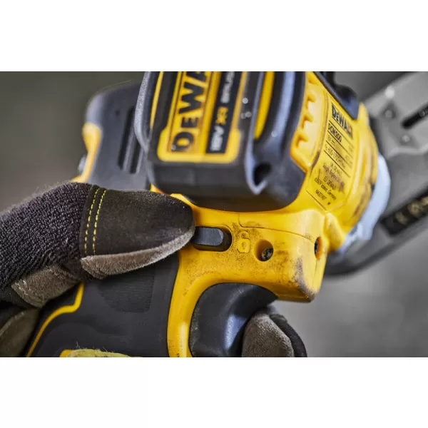 Aku prstová bruska 18V bez aku, karton DeWALT DCM200N