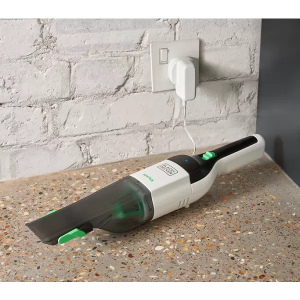 Aku ruční vysavač 7,2V 1x1,5Ah reviva Black&Decker REVHV8C