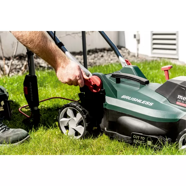 Aku sekačka na trávu 18V/2x5,2Ah RM 36-18 LTX BL 36 Metabo 601716650