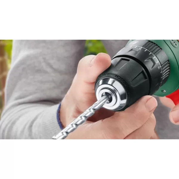 Aku dvourychlostní vrtací šroubovák 18V 2x1,5Ah Bosch UniversalDrill 18 0 603 9D4 002