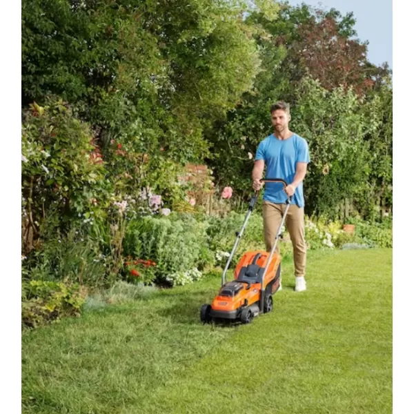 Aku rotační sekačka 18V 2x2,5Ah Black&Decker BCMW3318L2
