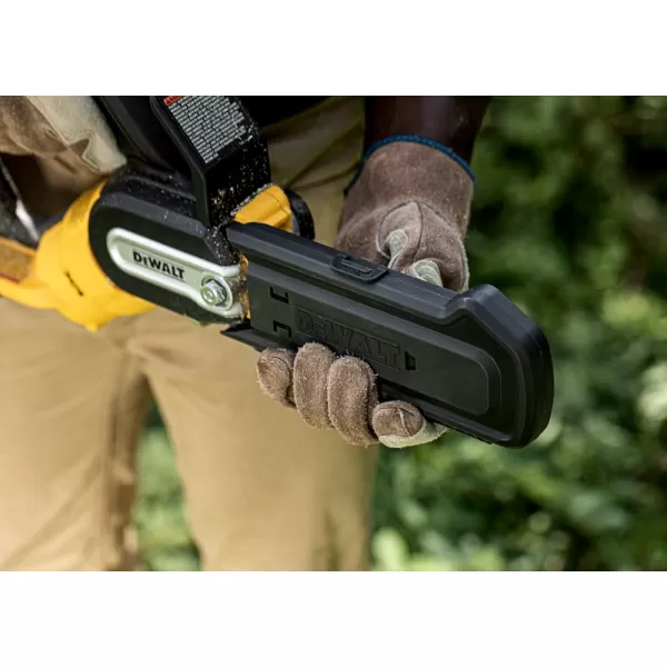 Akumulátorová prerezávacia píla 20cm 18V 1x5,0Ah DeWALT DCMPS520P1