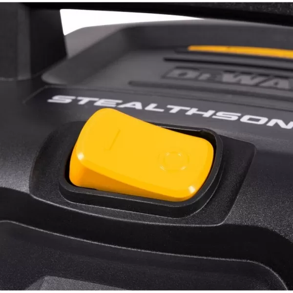 Vysavač na mokré a suché vysávání 23l DeWALT DXV23P