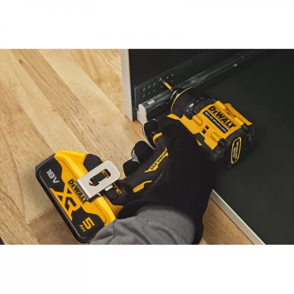 Aku bezuhlíková vícehlavá vrtačka 18V bez aku DeWALT DCD803NT
