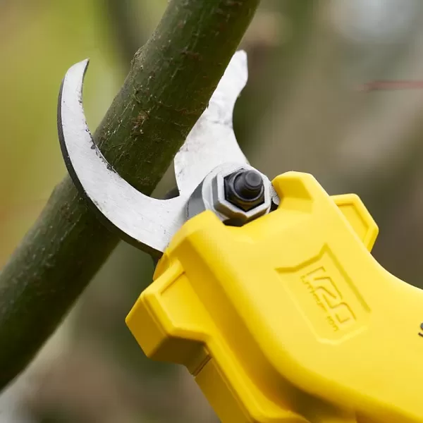 Aku nůžky na větve V20 18V 1x4,0Ah Stanley FatMax SFMCPP32M1