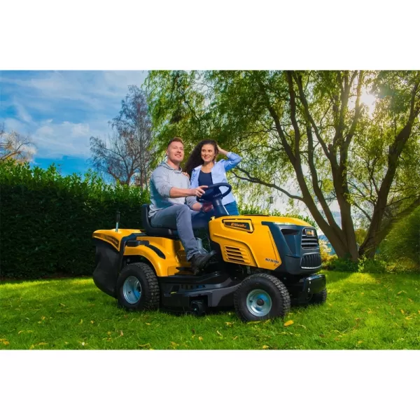 Trávny traktor so zadným vyhadzovaním a mechanickou prevodovkou 86 cm Riwall RLT 86 TRD