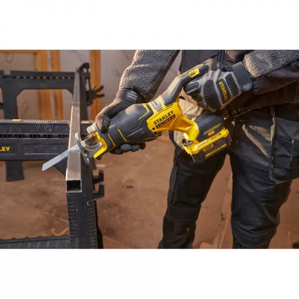 Aku mečová pila 18V/1x4,0Ah STANLEY FATMAX V20 SFMCS311M1T