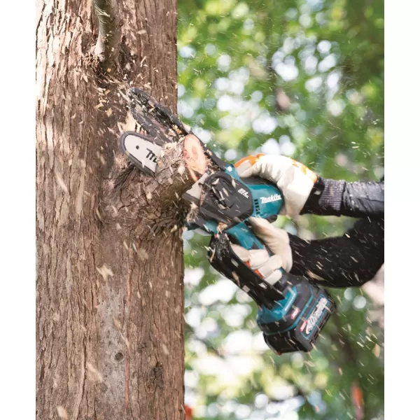 Aku prořezávací pila 150 mm Li-ion XGT 40V bez aku Makita UC029GZ01