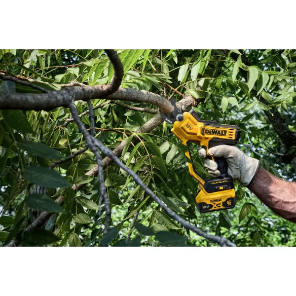 Aku nůžky na větve 18V bez aku DeWALT DCMPP568N