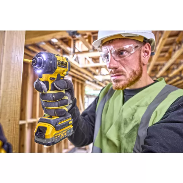 Aku bezuhlíkový hydraulický utahovák 1/4" 18V 2x1,7 Ah DeWALT POWERSTACK DCF870E2T