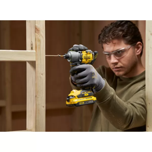 Aku bezuhlíkový rázový utahovák V20 18V 2x2,0Ah Stanley FatMax SFMCF830D2K