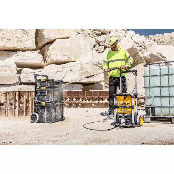 Aku tlaková myčka 18V bez aku DeWALT DCMPW1600N