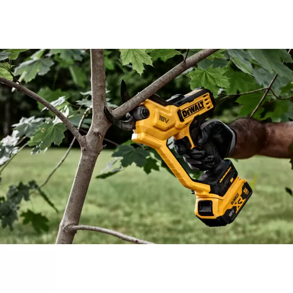 Aku nůžky na větve 18V bez aku DeWALT DCMPP568N