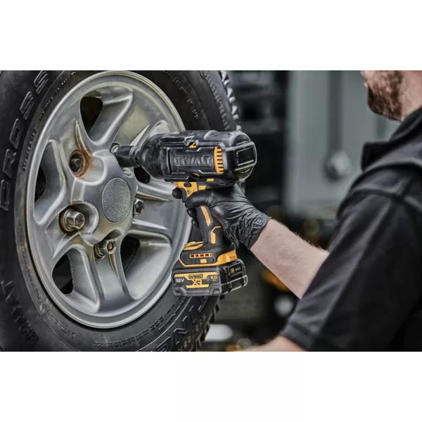 Aku rázový bezuhlíkový utahovák 18V 2x5,0Ah DeWALT DCF900P2G