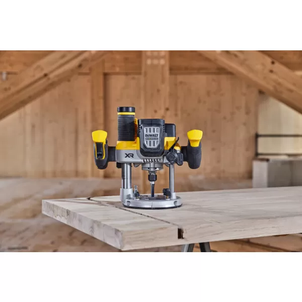 Aku bezuhlíková horní frézka 70mm 18V bez aku DeWALT DCW620NT
