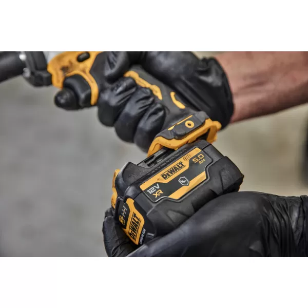 Akumulátor s ochranným krytem XR Li-Ion 12V 5,0Ah DeWALT DCB126G