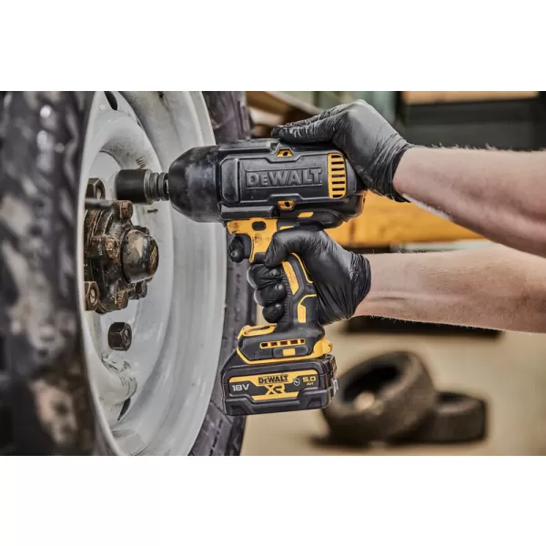 Aku rázový bezuhlíkový utahovák 18V 2x5,0Ah DeWALT DCF900P2G